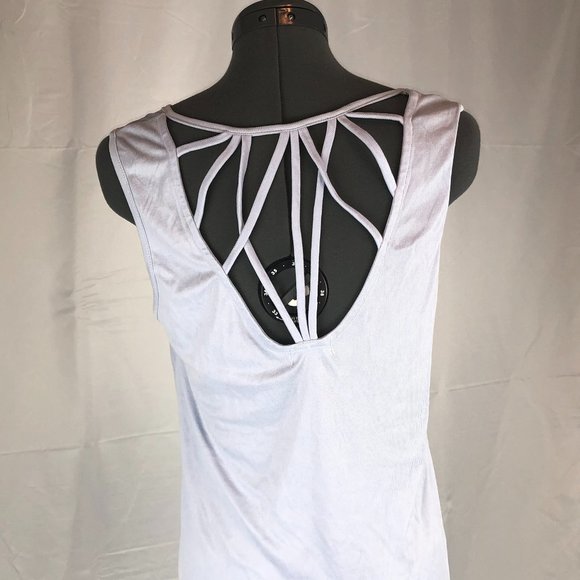 CHROMA TALE‎ TANK SIZE M (NWT) - Picture 2 of 3